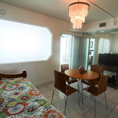 マイアミビーチ Castle 727 Studio With Balcony And Ocean View, Pool, Tennis, Beach Access, Free Parkingヴィラ エクステリア 写真